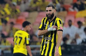 英超｜拉爵：曼联无力支付200万镑薪水 费格申同意辞职